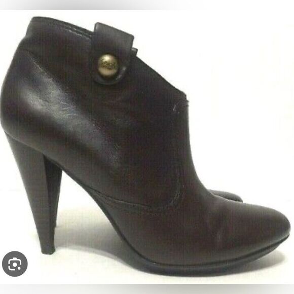 Coach Aliza dark brown leather metal logo side tabs heeled almond toe booties 7B - Picture 1 of 10